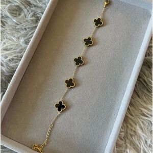 clover bracelet